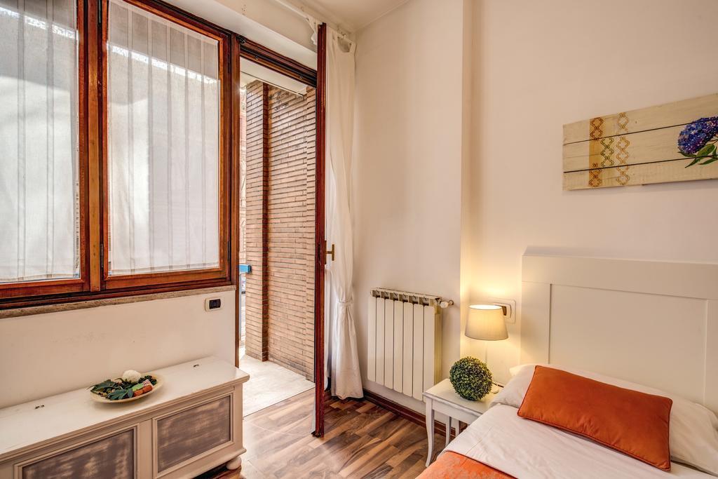 Trastevere Rooms Rome Exterior photo